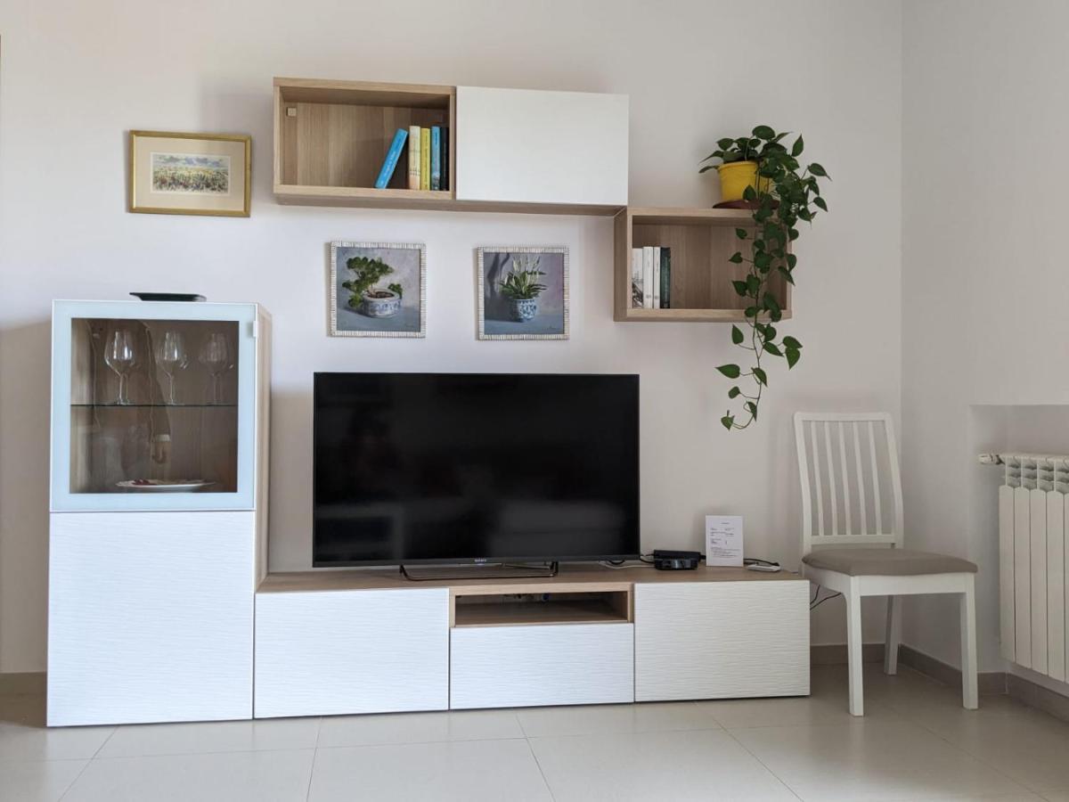 La Casa Dei Due Mari - Large Apartment With Parking Taranto Exterior foto