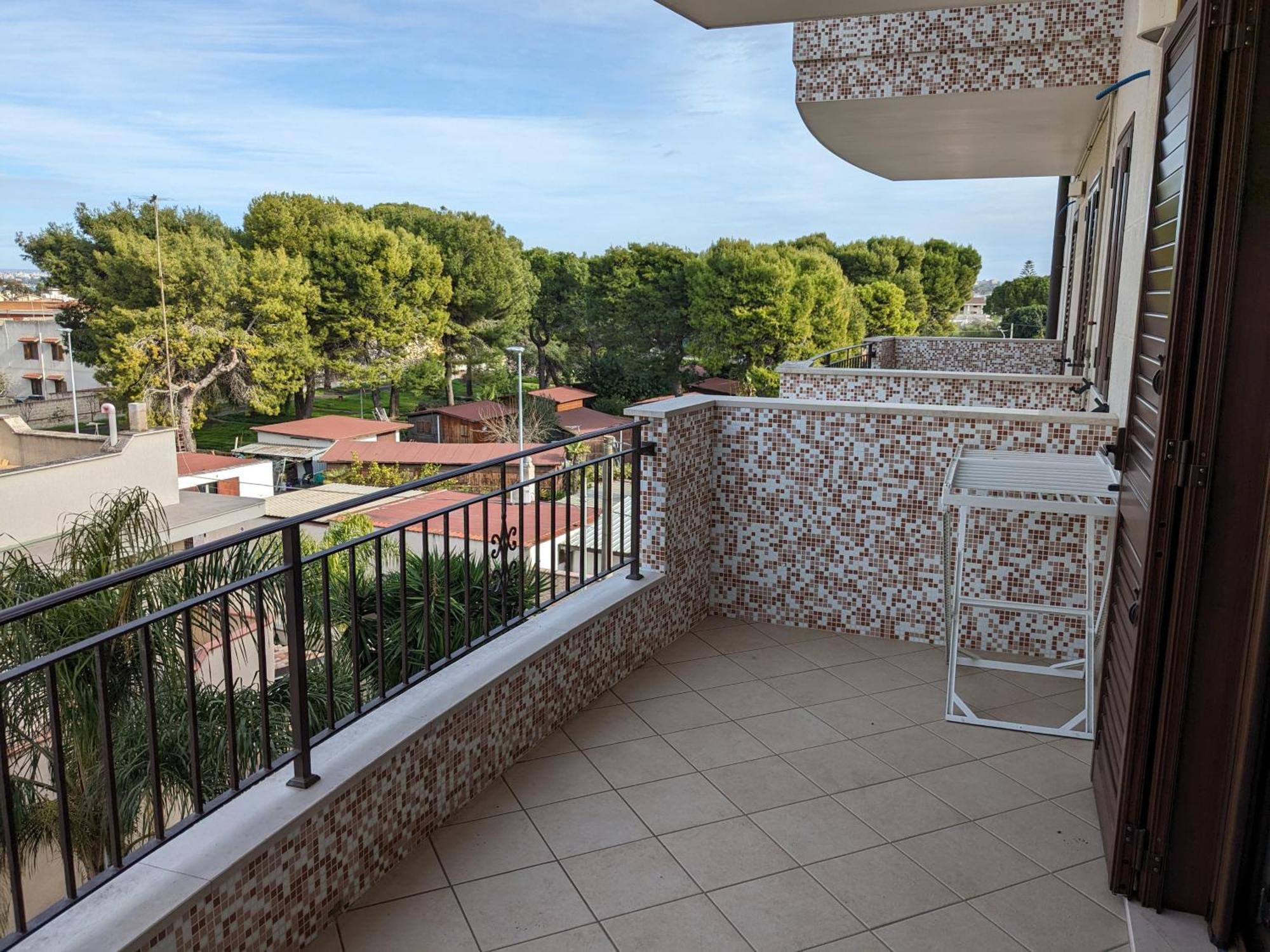 La Casa Dei Due Mari - Large Apartment With Parking Taranto Exterior foto
